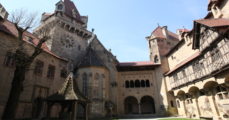 Herzlich Willkommen auf Burg Kreuzenstein!